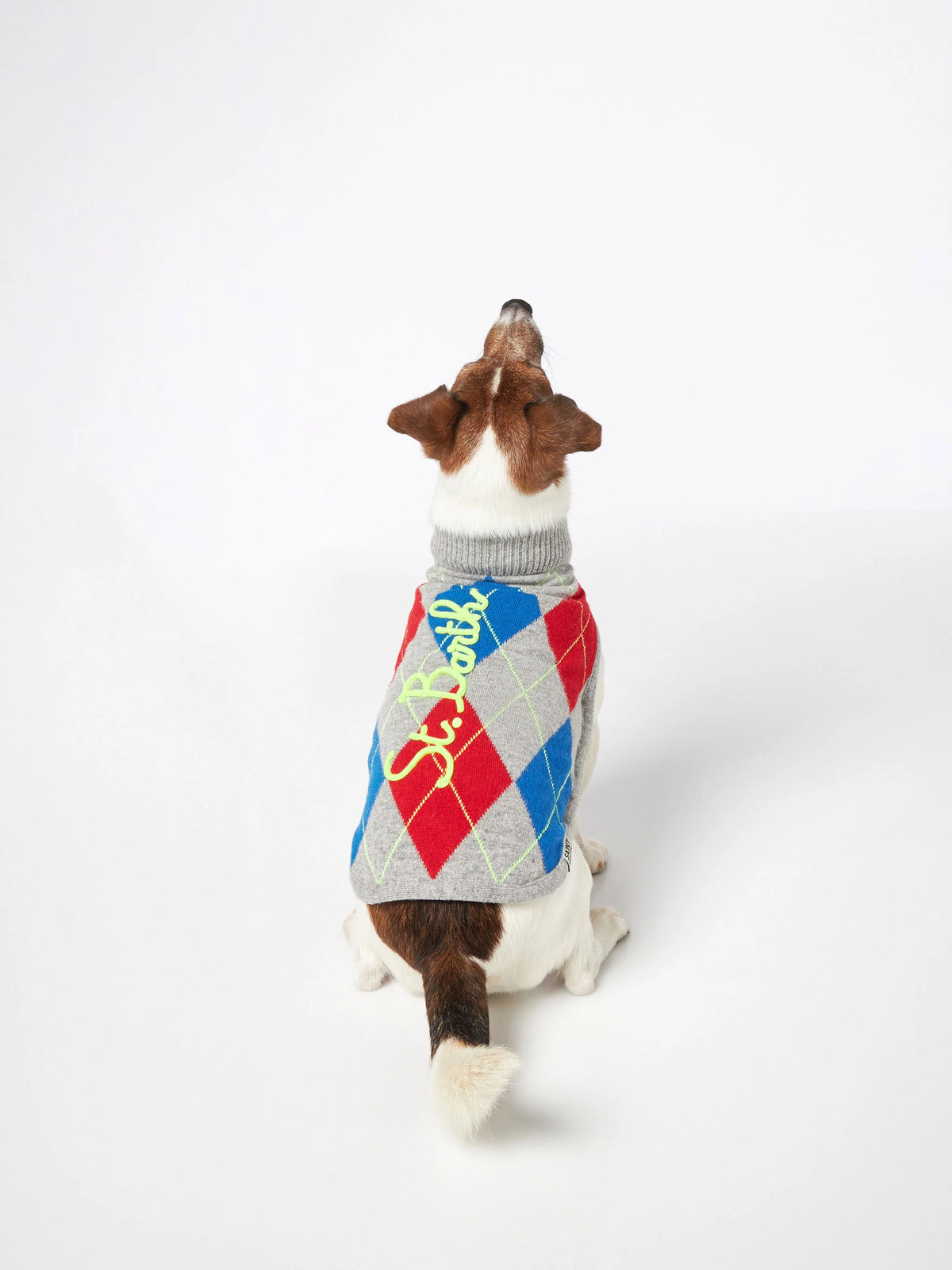 Dog sweater with argyle print