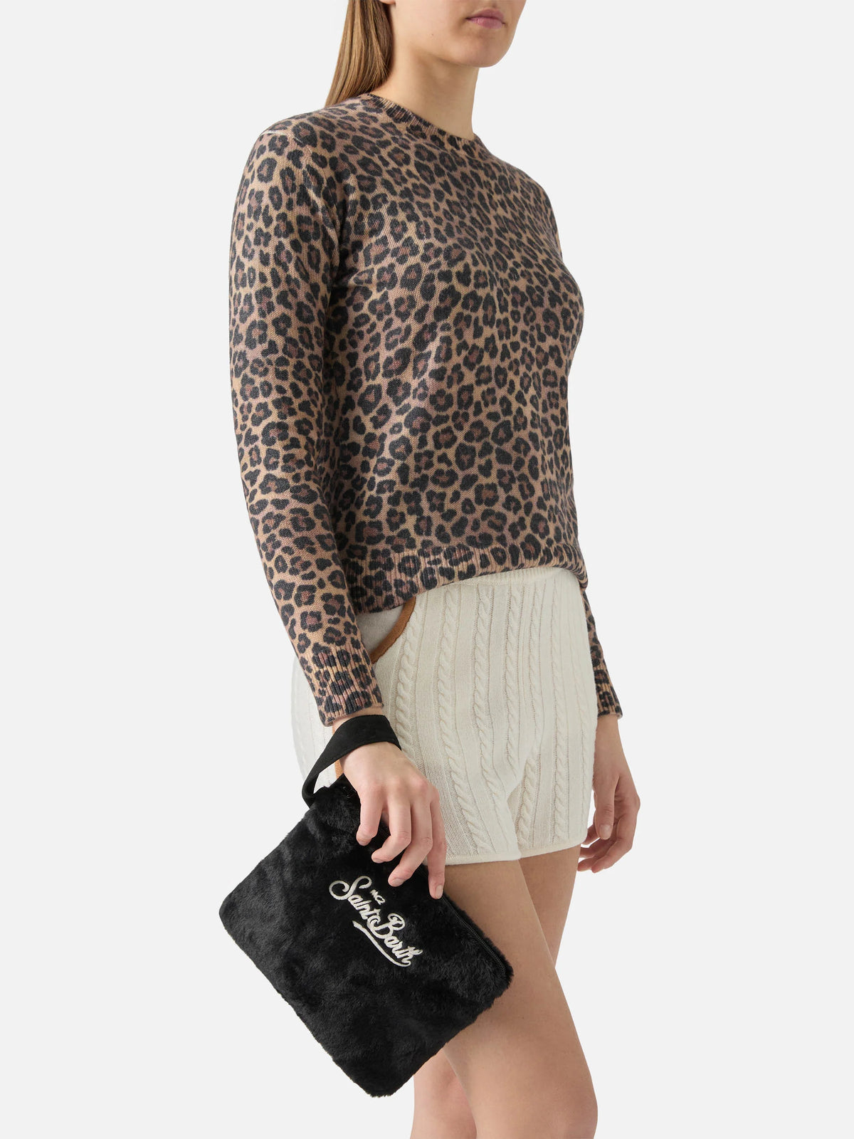 Pareasy Pouch in black faux fur
