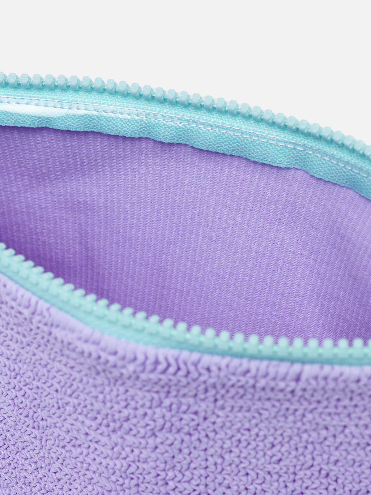 Pareasy purple crinkle pochette