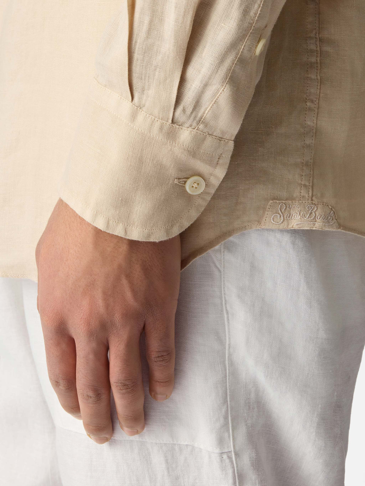 Beige Raphael shirt in linen with mineral garment dyeing