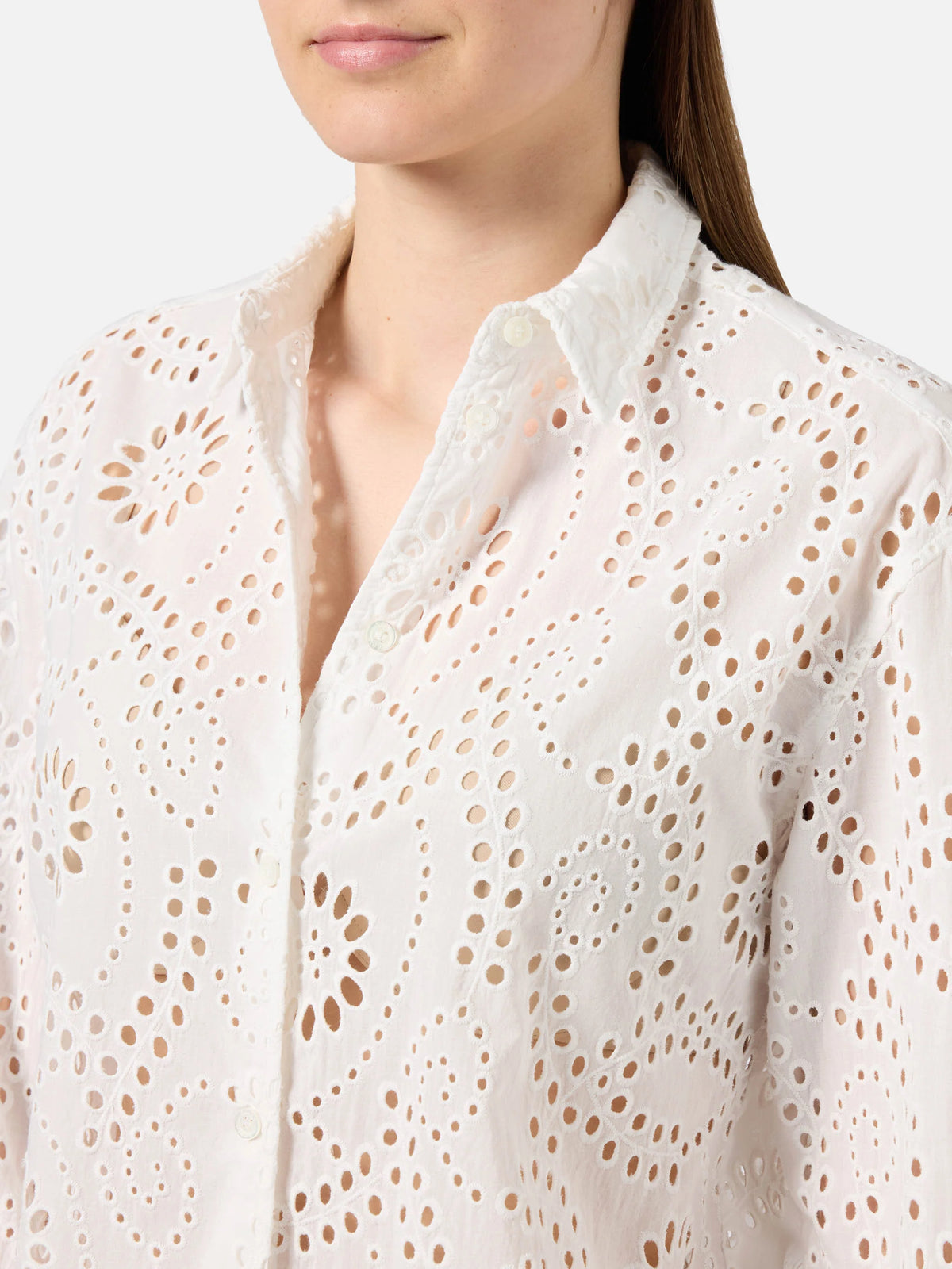 Iria short kaftan in white sangallo textile